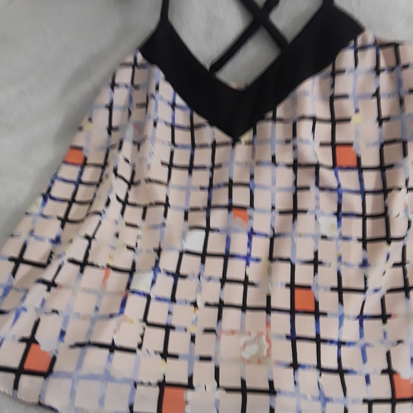 Elegant Top - Picture 3 of 4